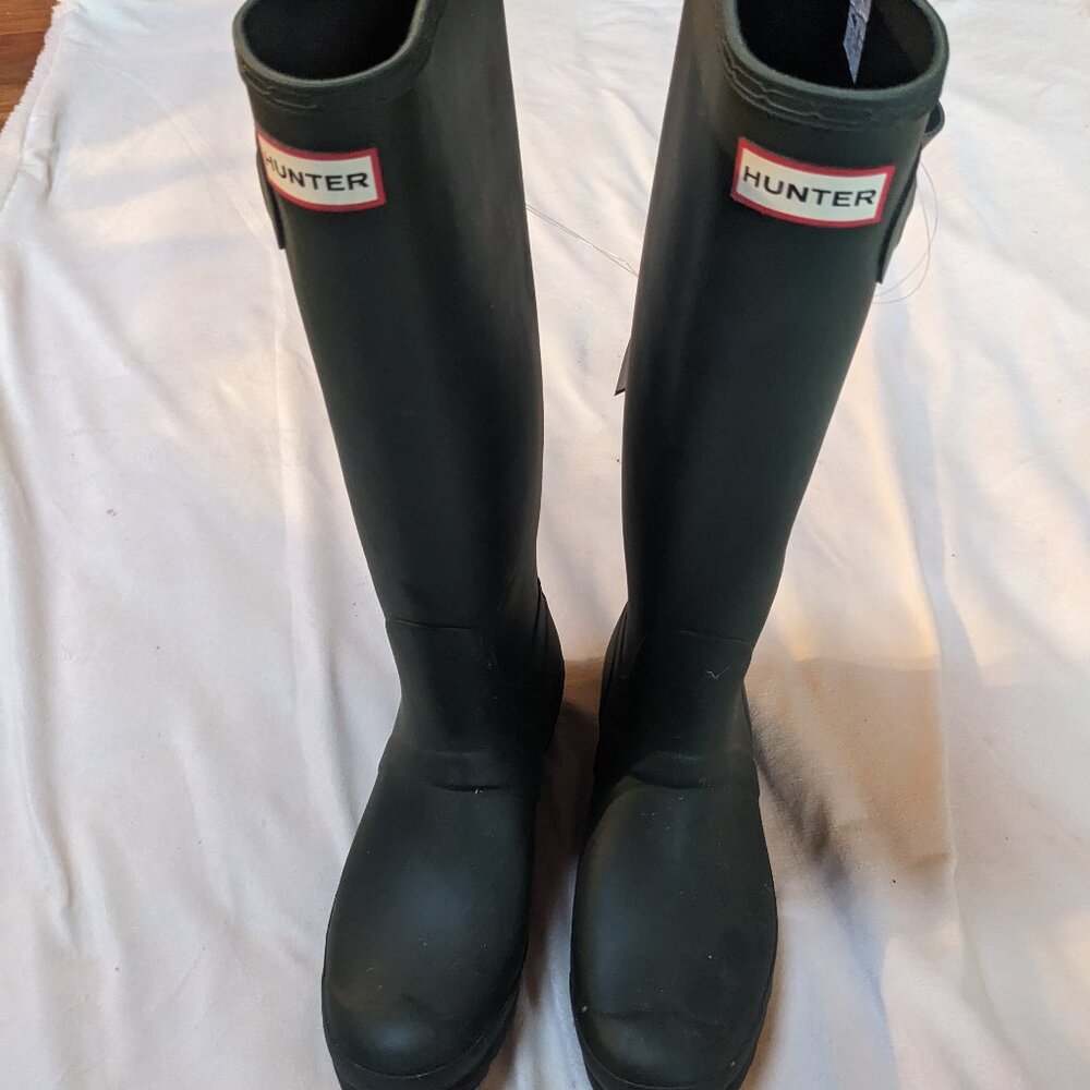 Hunter rain boots, green, women's size US 9